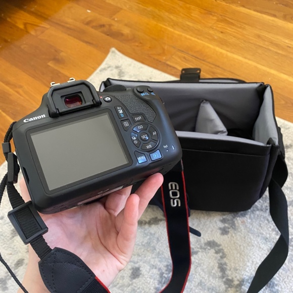 Camera - Picture 3 of 8